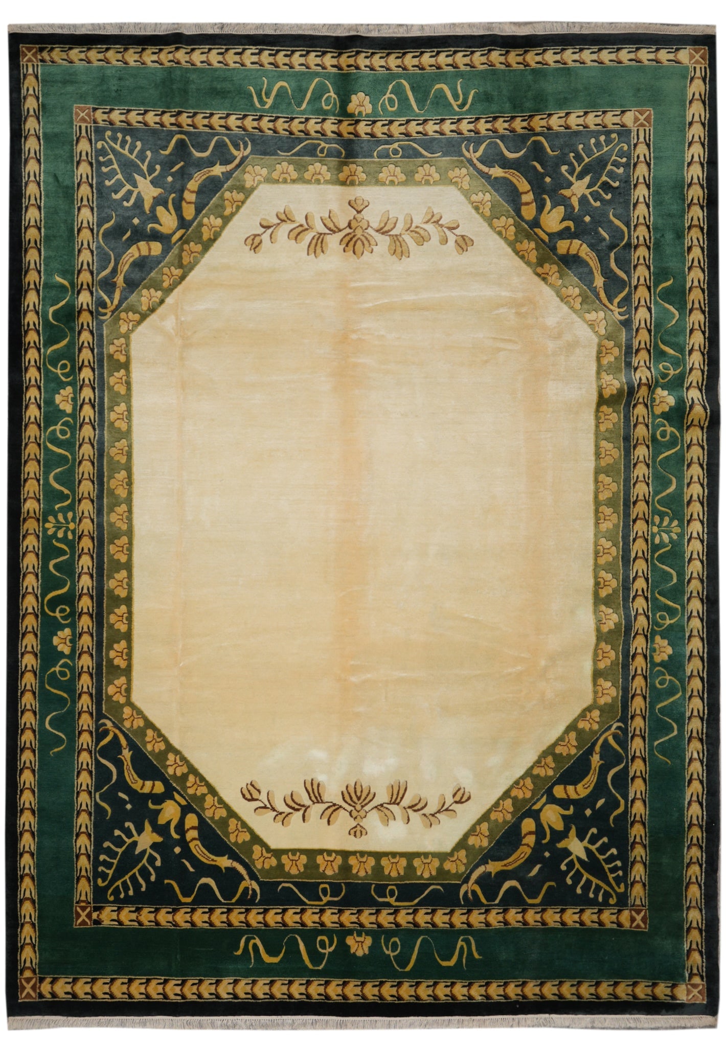 10.5 x 14 Handmade Wool Rug Transitional Plain Field Design: 10.5 x 14 Handmade Wool Rug Transitional Plain Field Design Free continental US Shipping This 10.5 x 14 handmade wool rug features a transitional plain field design, offering a refined blend of simpli