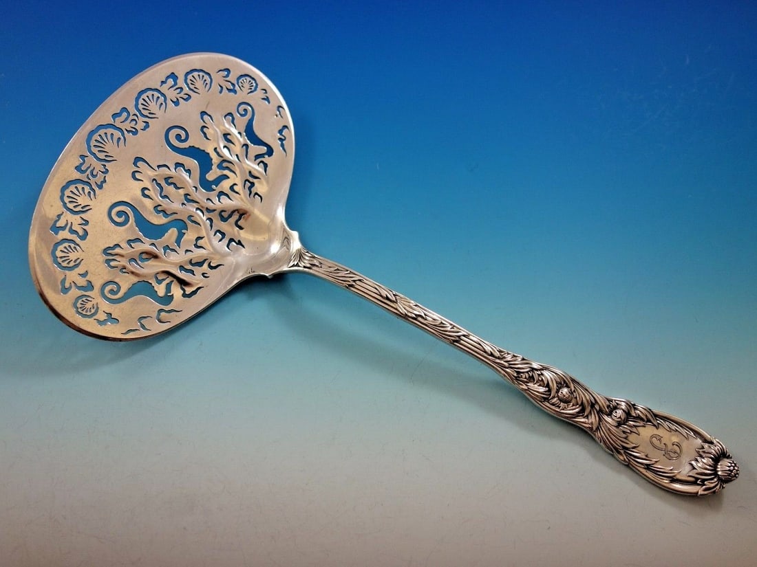 Tiffany & Co. French Style Chrysanthemum Sterling Silver Fish Server with Sea Horse Piercing: Tiffany & Co. French Style Chrysanthemum Sterling Silver Fish Server with Sea Horse Piercing This is a rare and exquisitely crafted sterling silver fish server in the Chrysanthemum pattern by Tiffany 