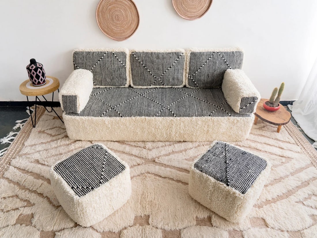 Authentic Handmade Moroccan Berber Sofa Set Black Cream: Authentic Handmade Moroccan Berber Sofa Set Black Cream Transform your living space with this Handmade Moroccan Berber Sofa Set in a striking Black & Cream Edition. Expertly handwoven by skilled artis