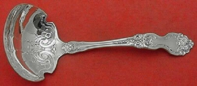 Wallace La Reine Sterling Silver Gravy Ladle 6 3/8 Inch: Wallace La Reine Sterling Silver Gravy Ladle 6 3/8 Inch This exquisite gravy ladle is part of the La Reine pattern by Wallace, crafted from high-quality sterling silver. With a length of 6 3/8 inches,