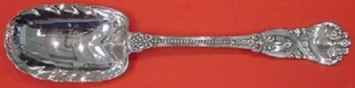 Tiffany & Co. Saint James Sterling Silver Berry Spoon Leaf Shape 8 5/8": Tiffany & Co. Saint James Sterling Silver Berry Spoon Leaf Shape 8 5/8" This exquisite Berry Spoon from Tiffany & Co. features a beautifully crafted leaf-shaped bowl, measuring 8 5/8 inches in length.