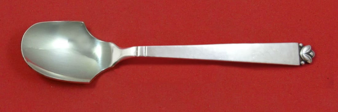 Old Newbury Crafters Oak Leaf Sterling Silver Cheese Scoop 5 3/4 Inch Custom: Old Newbury Crafters Oak Leaf Sterling Silver Cheese Scoop 5 3/4 Inch Custom This exquisite cheese scoop features the Oak Leaf pattern by Old Newbury Crafters, crafted from high-quality sterling silve