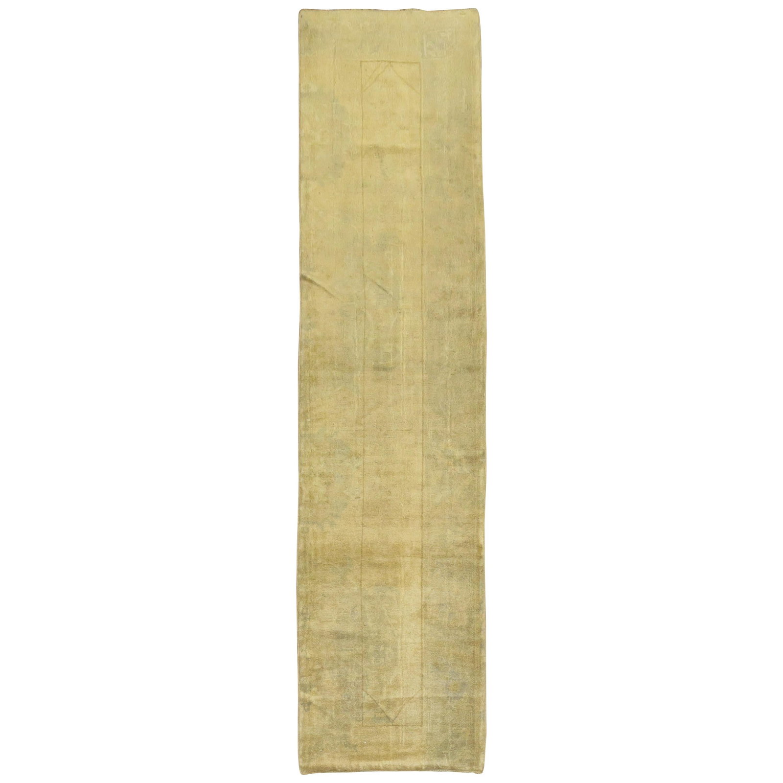 Mid Century Turkish Oushak Wool Hand Knotted Runner: Mid Century Turkish Oushak Wool Hand Knotted Runner This vintage Turkish Oushak runner features a pale yellow gold color and a minimalist design. Hand-knotted from wool, it dates to the mid-20th centu