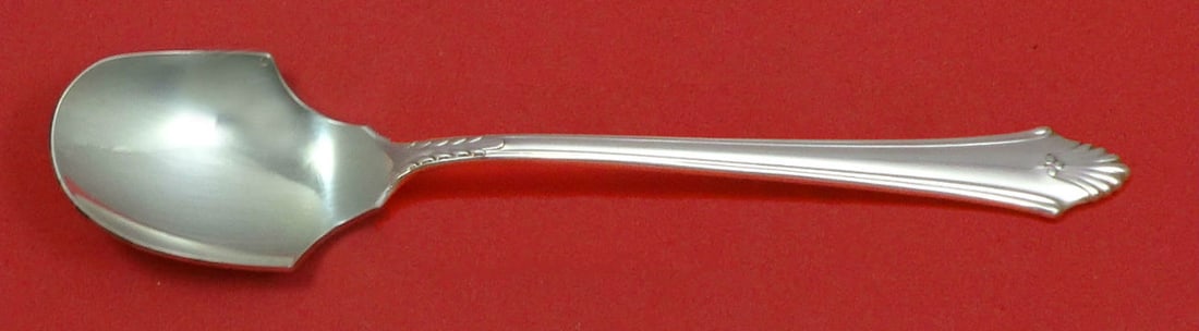 Gorham Edgemont Sterling Silver Cheese Scoop Custom Made 5 3/4": Gorham Edgemont Sterling Silver Cheese Scoop Custom Made 5 3/4" Introducing the Edgemont cheese scoop by Gorham, a beautifully crafted serving piece in sterling silver. This custom-made cheese scoop m