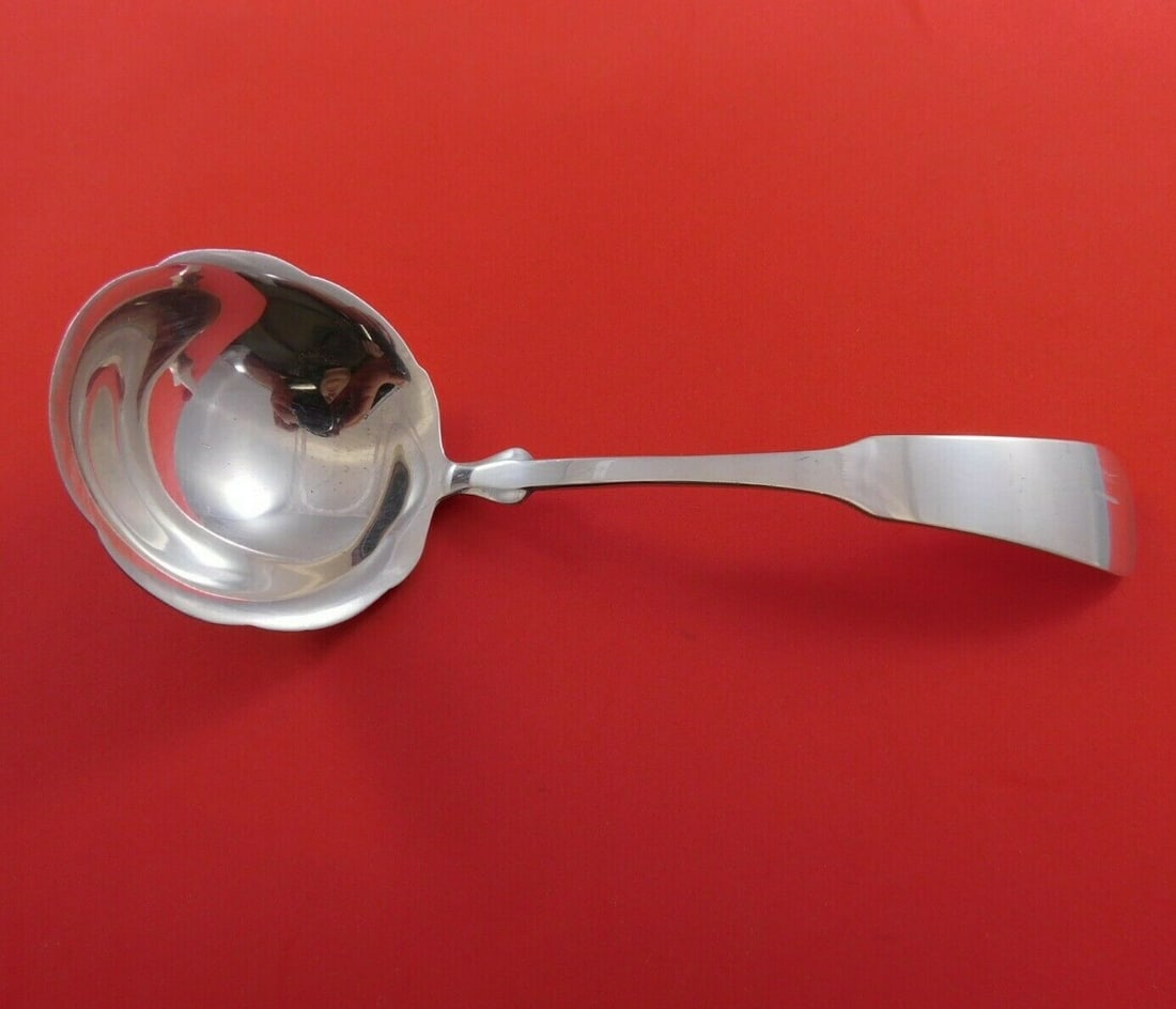Towle Sterling Silver Gravy Ladle Sixteen-Ninety 6.5 Inch Serving: Towle Sterling Silver Gravy Ladle Sixteen-Ninety 6.5 Inch Serving Elevate your dining experience with this exquisite Sixteen-Ninety 1690 Gravy Ladle from Towle. Crafted from high-quality sterling silv