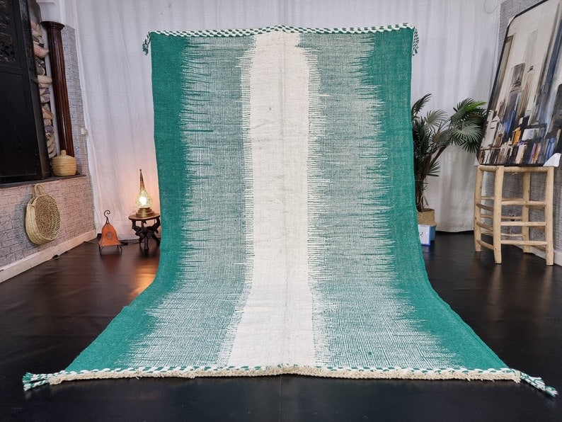 Handwoven Berber Rug 100% Natural Sheep Wool Emerald Green Cream Stripe Morocco: Handwoven Berber Rug 100% Natural Sheep Wool Emerald Green Cream Stripe Morocco Discover the elegance of this exquisite handwoven Berber rug, meticulously crafted by skilled Berber women weavers in th