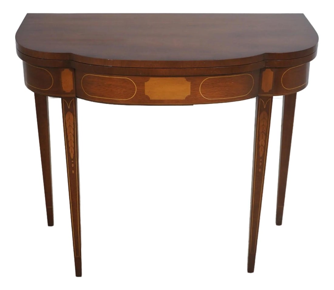Federal Style Mahogany Flip Top Game Table with Inlay: Federal Style Mahogany Flip Top Game Table with Inlay This exquisite Federal Style Mahogany Flip Top Hall or Game Table showcases a rich brown mahogany finish and high-quality construction. It feature