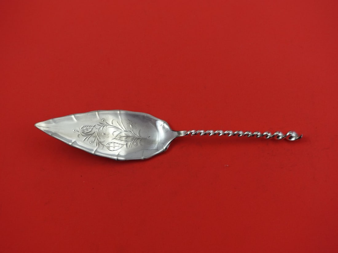 Towle Twist Sterling Silver Jelly Cake Server Brite-Cut 8.25 Inch: Towle Twist Sterling Silver Jelly Cake Server Brite-Cut 8.25 Inch This Twist by Towle jelly cake server is a stunning addition to your serving collection. Crafted from high-quality sterling silver, it