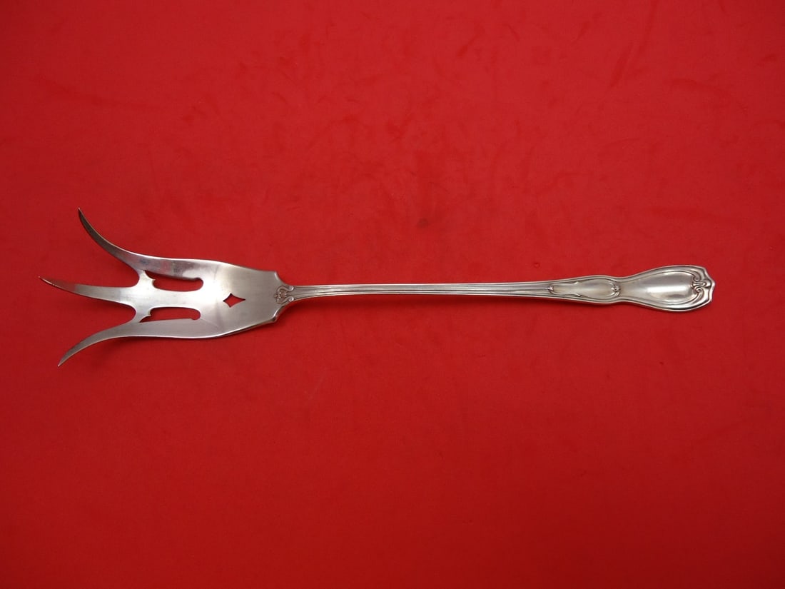 Gorham La Modele Sterling Silver Serving Fork 8 1/4": Gorham La Modele Sterling Silver Serving Fork 8 1/4" Sterling silver lettuce fork in the La Modele pattern by Gorham. This serving fork is not monogrammed and is described as being in excellent pre-ow