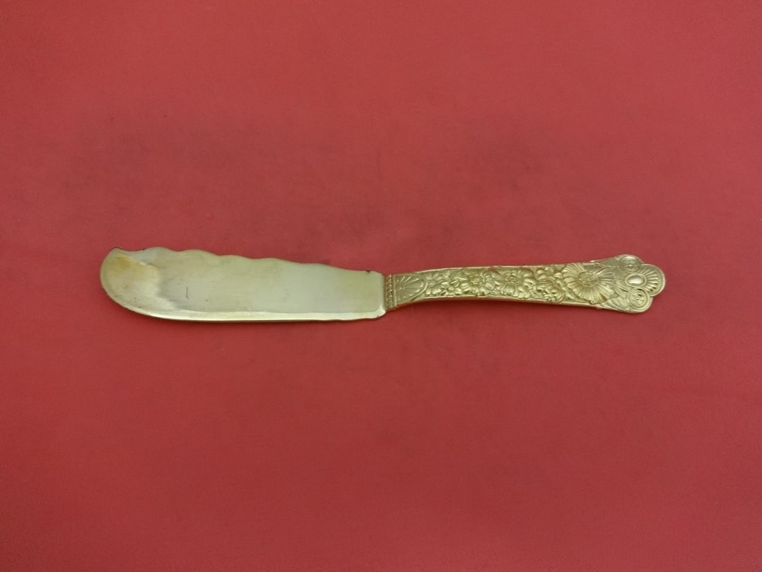 Gorham Cluny Vermeil Sterling Silver Fish Knife 7 3/8 Inch: Gorham Cluny Vermeil Sterling Silver Fish Knife 7 3/8 Inch This exquisite fish knife features the Cluny Vermeil pattern by Gorham, showcasing the elegance of sterling silver craftsmanship. With a leng