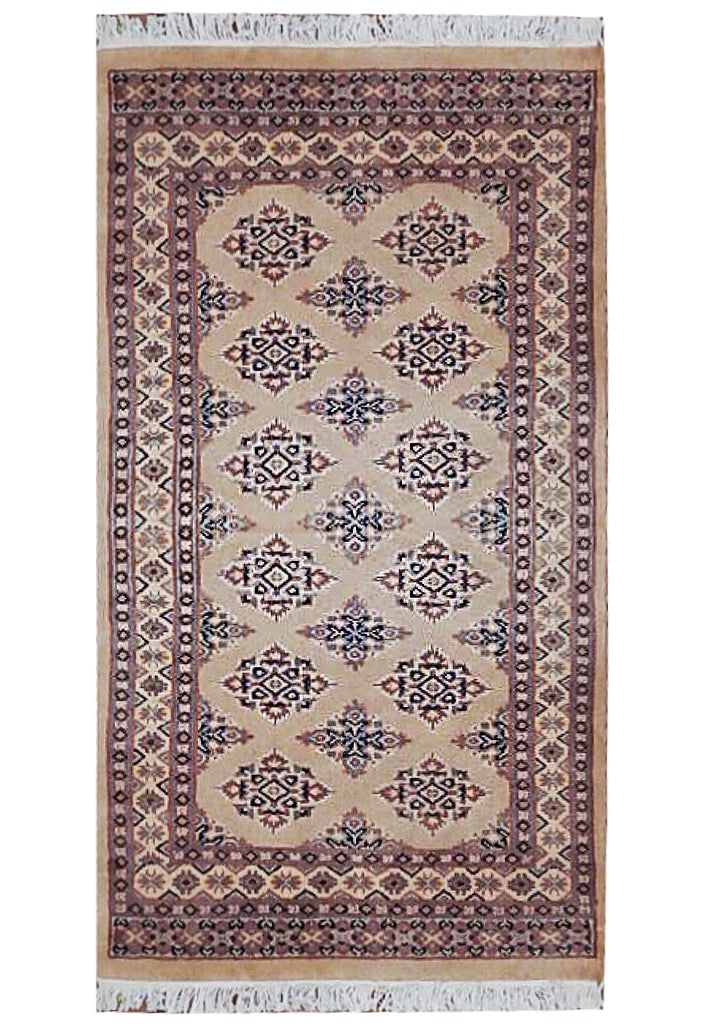 Handcrafted 2.6 x 4 Ivory Jaldar Bokhara Area Rug from Pakistan: Handcrafted 2.6 x 4 Ivory Jaldar Bokhara Area Rug from Pakistan Free continental US Shipping Enhance your living space with the timeless elegance of this 2.6 x 4 Knotted Jaldar Bokhara Rug. Handcrafte