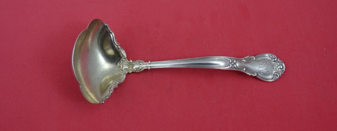 Gorham Chantilly Sterling Silver Gravy Ladle 7 3/4" Gold Washed: Gorham Chantilly Sterling Silver Gravy Ladle 7 3/4" Gold Washed Enhance your dining experience with this exquisite Chantilly gravy ladle by Gorham, crafted from sterling silver. Featuring a beautiful 