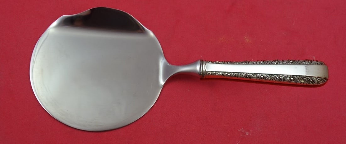 Towle Candlelight Sterling Silver 8 Inch Cranberry Server Custom Made: Towle Candlelight Sterling Silver 8 Inch Cranberry Server Custom Made Introducing the Candlelight Cranberry Server by Towle, a sophisticated addition to your serving collection. This custom-made serve