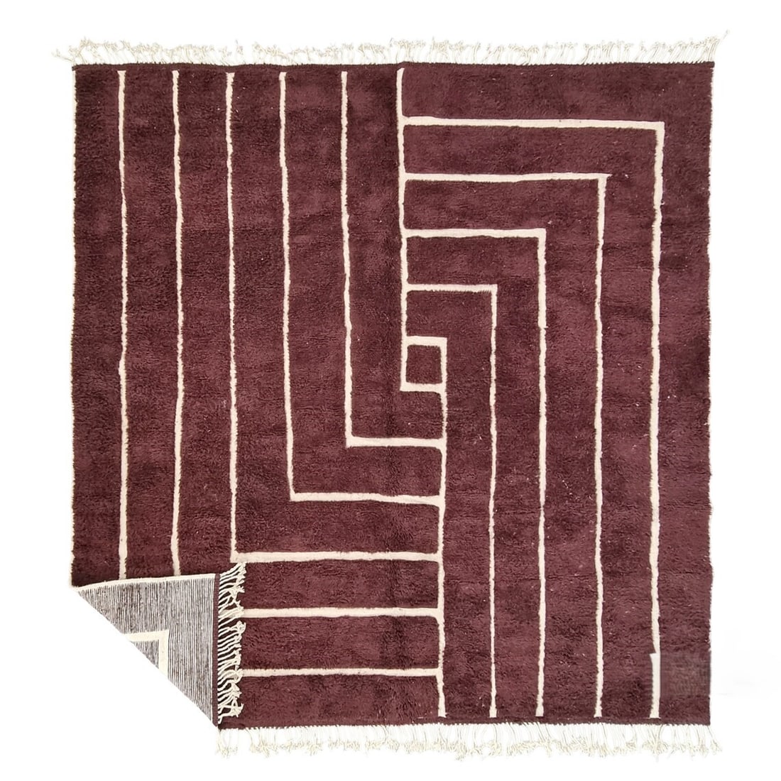 Authentic Engraved Handmade Wool Rug from Morocco 9.84 x 6.56 feet: Authentic Engraved Handmade Wool Rug from Morocco 9.84 x 6.56 feet Discover the beauty of this authentic handmade wool rug, featuring an engraved geometric pattern. This exquisite piece is handwoven i