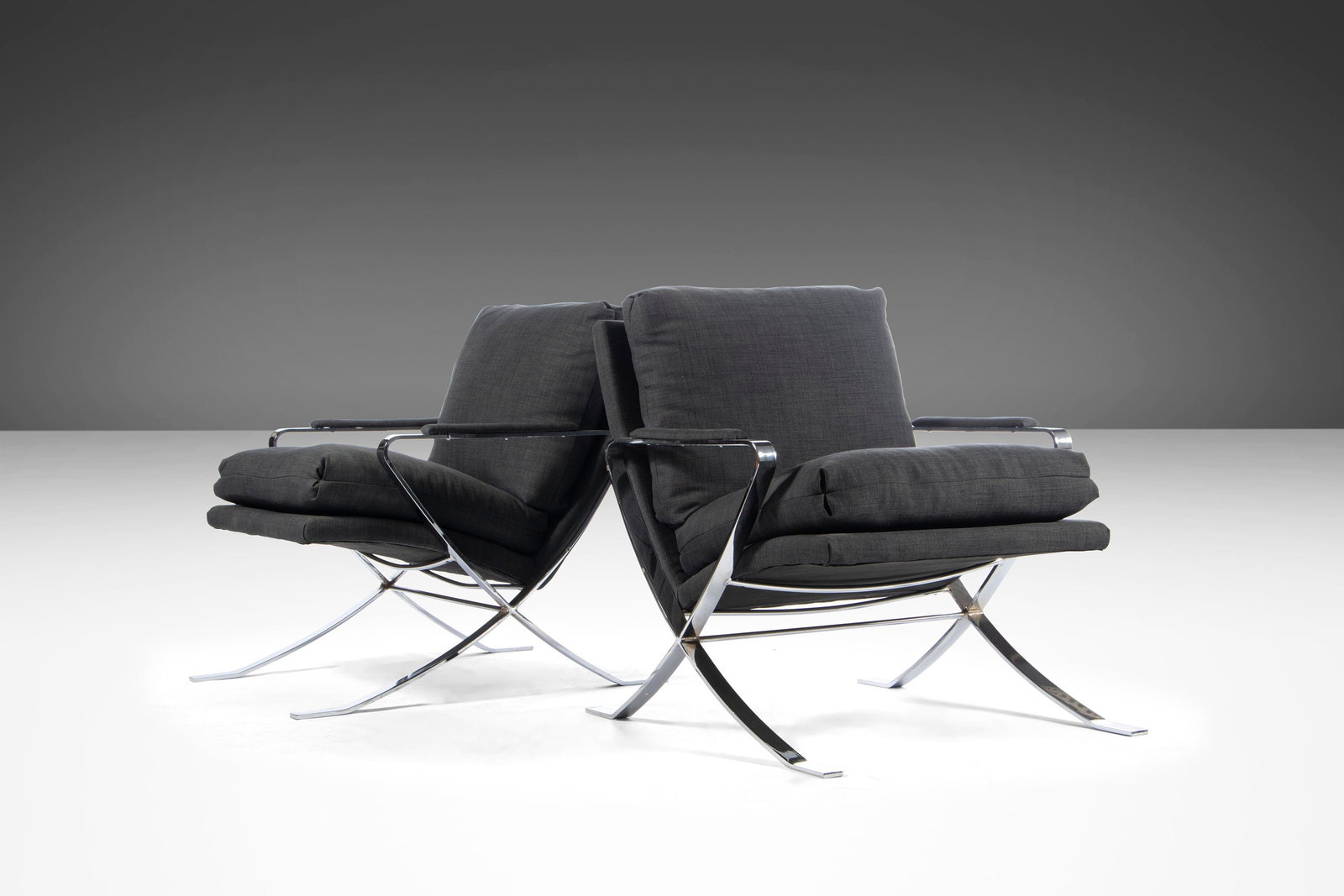 Bernhardt Flair 1970s Set of 2 Chrome Lounge Chairs: Bernhardt Flair 1970s Set of 2 Chrome Lounge Chairs This stunning set of two Flair Lounge Chairs by Bernhardt Flair, crafted in the USA during the 1970s, combines comfort and style, making it an ideal