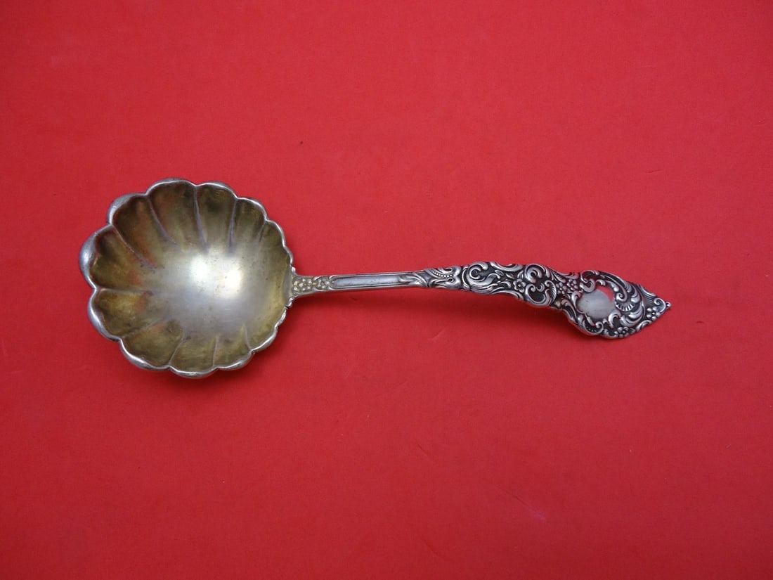 Unger Passaic Sterling Silver Gravy Ladle Goldwashed 7 Inch Fluted Design: Unger Passaic Sterling Silver Gravy Ladle Goldwashed 7 Inch Fluted Design This exquisite gravy ladle, crafted from sterling silver, features a beautiful fluted design and is goldwashed for an elegant 