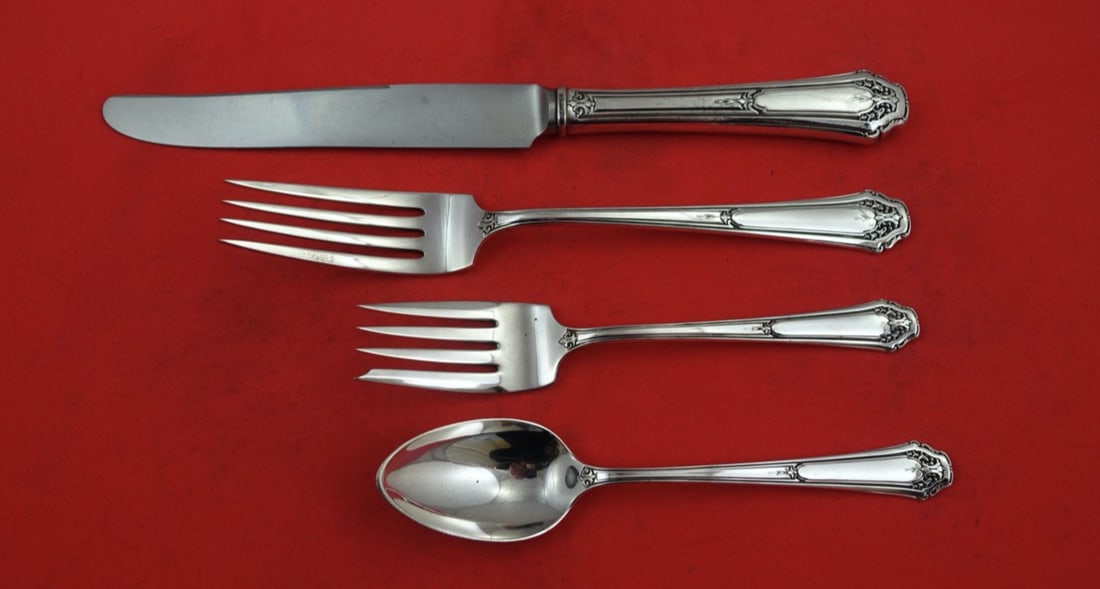 Wallace Princess Anne Sterling Silver 4-Piece Dinner Set: Wallace Princess Anne Sterling Silver 4-Piece Dinner Set Enhance your dining experience with this exquisite 4-piece dinner setting in the elegant Princess Anne pattern by Wallace. Crafted from high-qu