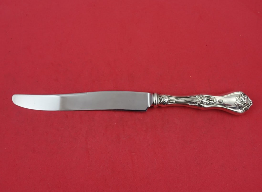 Whiting Sterling Silver Violet Regular Knife 9 1/8 Inch Flatware: Whiting Sterling Silver Violet Regular Knife 9 1/8 Inch Flatware This exquisite knife from the Violet pattern by Whiting is a beautiful addition to any flatware collection. Crafted from high-quality s