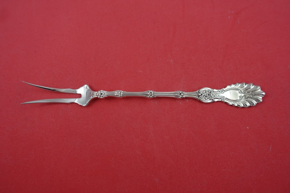 Whiting Radiant Sterling Silver 6" Butter Pick 2-Tine: Whiting Radiant Sterling Silver 6" Butter Pick 2-Tine This exquisite butter pick from the Radiant pattern by Whiting is crafted from high-quality sterling silver. Measuring 6 inches in length, it feat