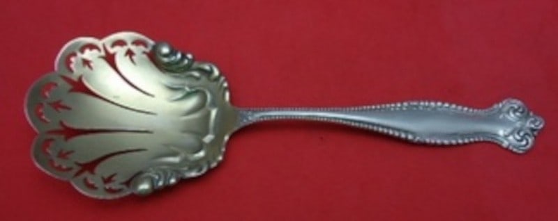 Sterling Silver Tomato Server Canterbury Pattern by Towle 6.5 Inch: Sterling Silver Tomato Server Canterbury Pattern by Towle 6.5 Inch This sterling silver tomato server by Towle is crafted in the Canterbury pattern and measures 6 1/2 inches in length. Dating from 185