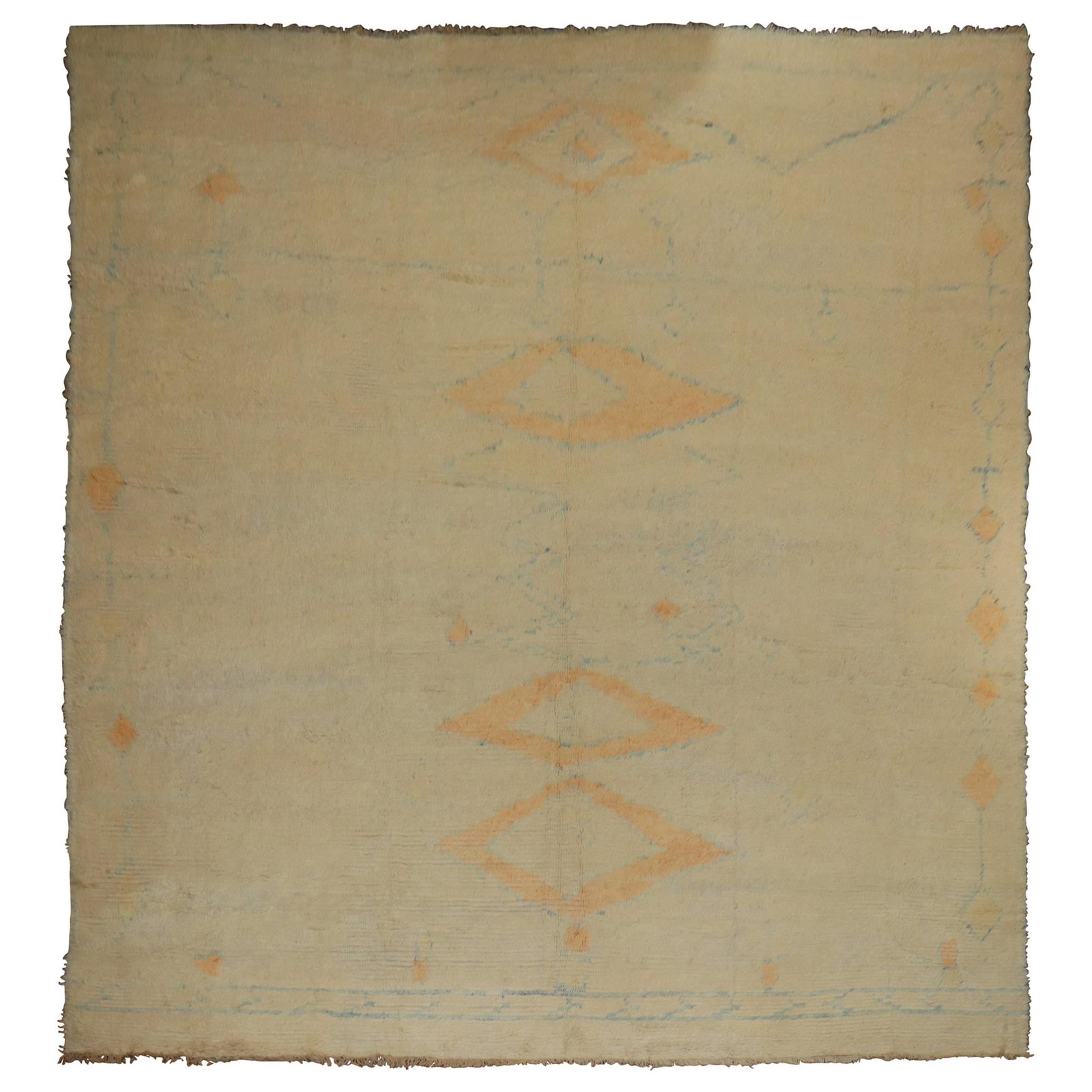 Oversized Turkish Wool Shag Rug in Ivory Orange and Blue Bohemian Design: Oversized Turkish Wool Shag Rug in Ivory Orange and Blue Bohemian Design This rare oversized Turkish shag rug, crafted circa 1940, features a striking three-tone design in ivory, orange, and light blu