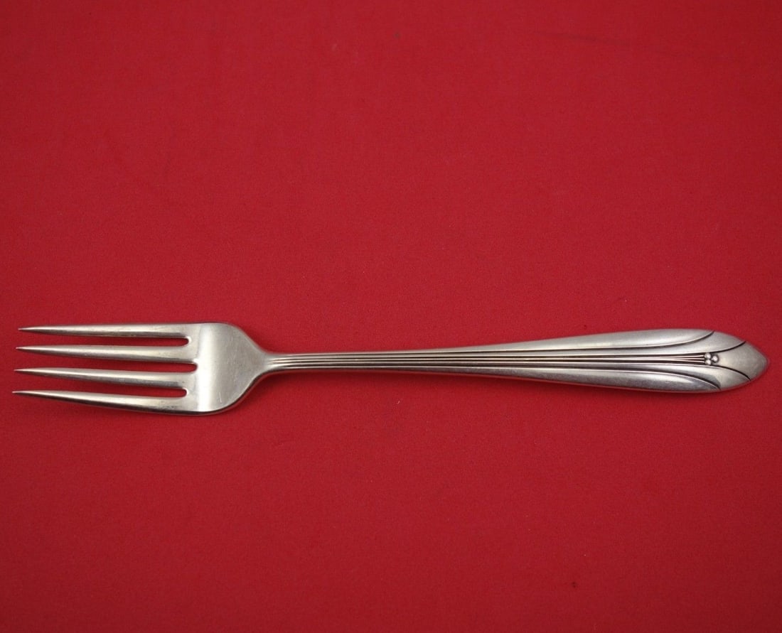 International Sterling Silver Elsinore Grille Fork 7.5 Inch Flatware: International Sterling Silver Elsinore Grille Fork 7.5 Inch Flatware Introducing the Elsinore Grille Fork by International Sterling Silver, measuring 7 1/2 inches. This exquisite piece features a time