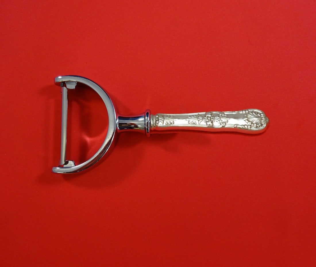Tiffany & Co English King Sterling Silver Vegetable Peeler Custom Made: Tiffany & Co English King Sterling Silver Vegetable Peeler Custom Made Experience the elegance of the English King pattern with this custom-made vegetable peeler by Tiffany & Co. Crafted from high-qua