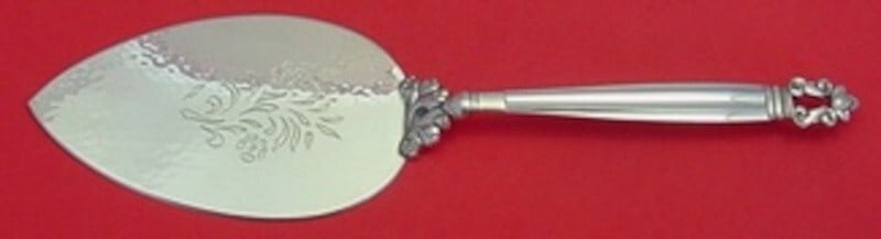 Georg Jensen Acorn Sterling Silver Pie Server 10 1/2 inches GI/GJ Mark: Georg Jensen Acorn Sterling Silver Pie Server 10 1/2 inches GI/GJ Mark This stunning pie server from the Acorn pattern by Georg Jensen is crafted from high-quality sterling silver, showcasing an elega