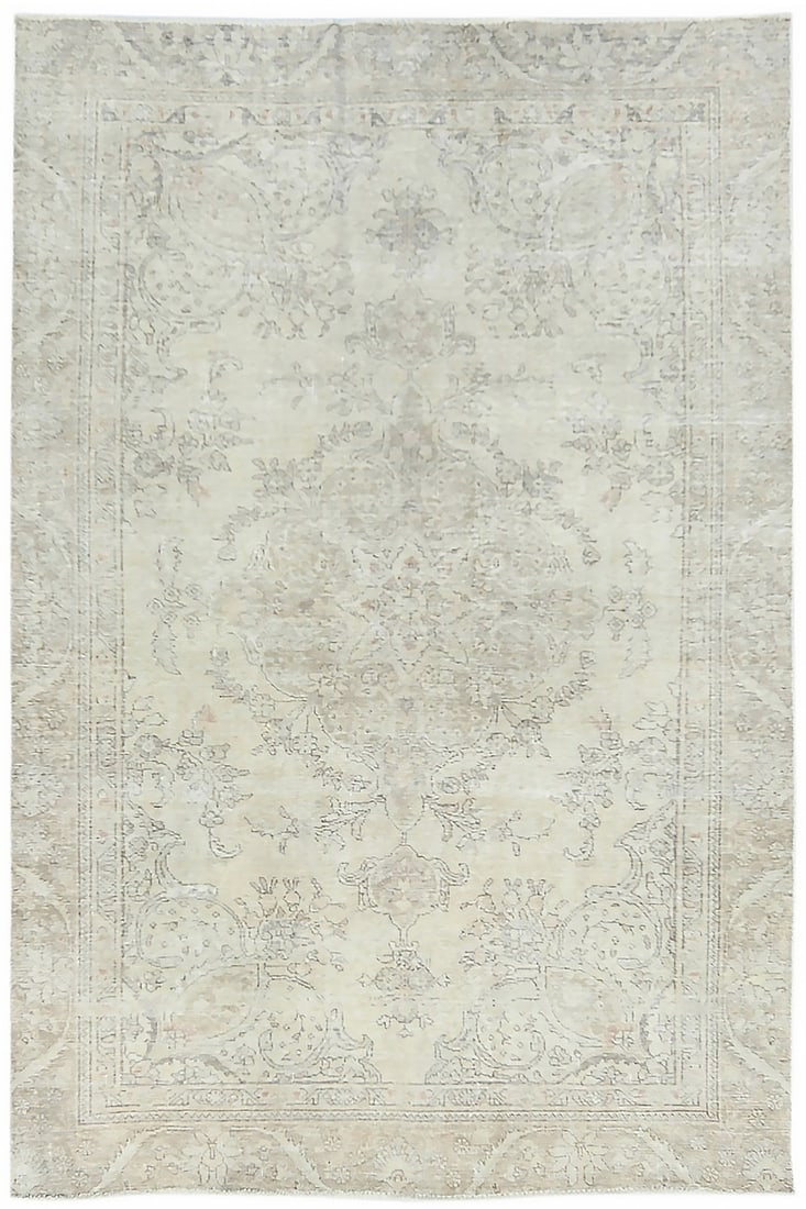 Vintage Wool Area Rug with Subtle Floral Pattern 5'7 X 8'8 Hand-Knotted: Vintage Wool Area Rug with Subtle Floral Pattern 5'7 X 8'8 Hand-Knotted This hand-knotted antique Oriental rug features a muted color palette with floral patterns, showcasing traditional craftsmanship