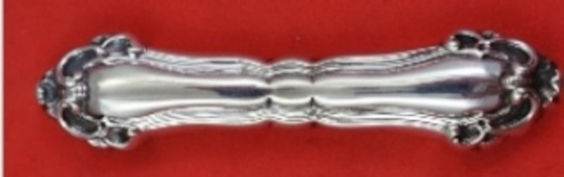 Buccellati Grande Imperiale Sterling Silver Knife Rest 3.5": Buccellati Grande Imperiale Sterling Silver Knife Rest 3.5" Enhance your dining experience with the exquisite Grande Imperiale Knife Rest by Buccellati. Crafted in Italy, this stunning piece showcases