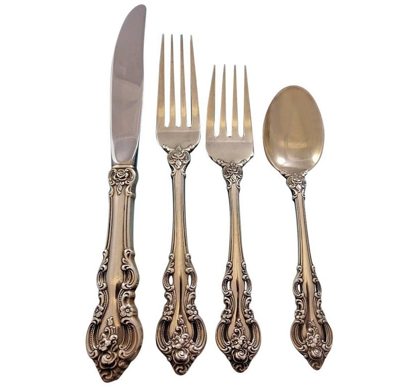 Towle El Grandee Sterling Silver Flatware Set 24 Pieces for 6 with Caddy: Towle El Grandee Sterling Silver Flatware Set 24 Pieces for 6 with Caddy Enhance your dining experience with the El Grandee by Towle Sterling Silver Flatware Set, featuring a classic design that is pe