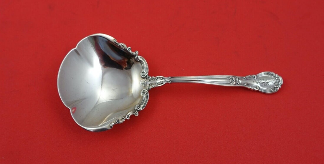 Rare Gorham Chantilly Sterling Silver Nut Spoon 4 5/8" with Lacing: Rare Gorham Chantilly Sterling Silver Nut Spoon 4 5/8" with Lacing Presenting a rare Chantilly pattern nut spoon by Gorham, crafted from solid sterling silver (.925). This exquisite serving spoon feat