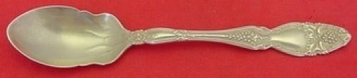 International Sterling Cloeta Melon Spoon 5.5" Grapes Heirloom: International Sterling Cloeta Melon Spoon 5.5" Grapes Heirloom This exquisite Cloeta melon spoon, crafted by International Sterling, measures 5 1/2" and features a beautiful grape pattern that adds el