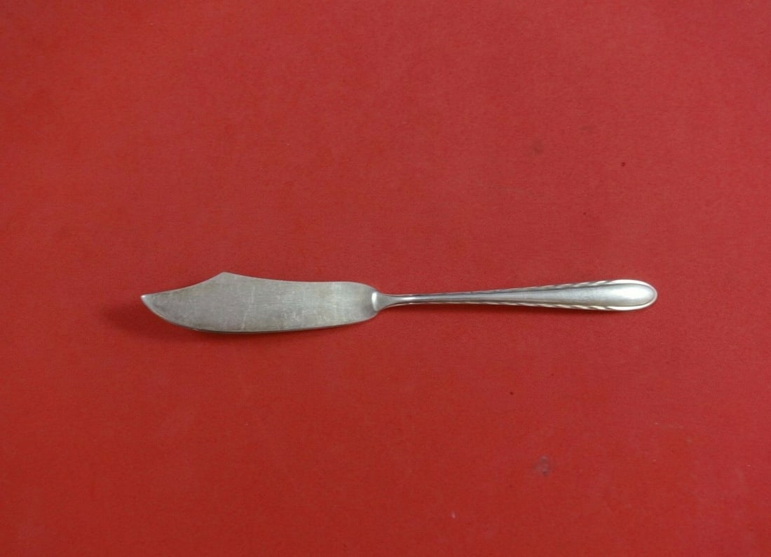 Towle Sterling Silver 7 Master Butter Knife Silver Flutes Pattern: Towle Sterling Silver 7 Master Butter Knife Silver Flutes Pattern Presenting the exquisite Sterling Silver Master Butter Knife from the Silver Flutes pattern by Towle. This elegant flat handle knife m