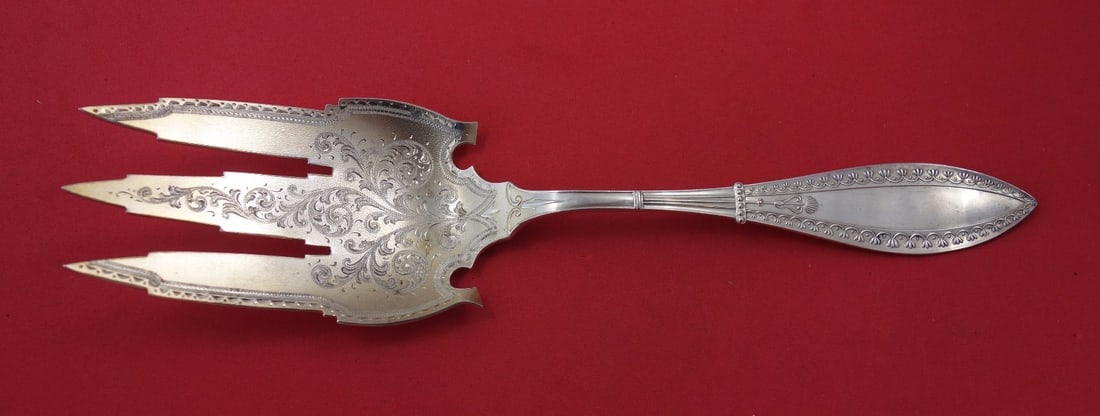 Schulz & Fischer Olympic Sterling Silver 3-Tine Buffet Fork 9 7/8": Schulz & Fischer Olympic Sterling Silver 3-Tine Buffet Fork 9 7/8" Discover the elegance of the Olympic pattern serving fork by Schulz & Fischer, crafted from high-quality sterling silver. This beauti