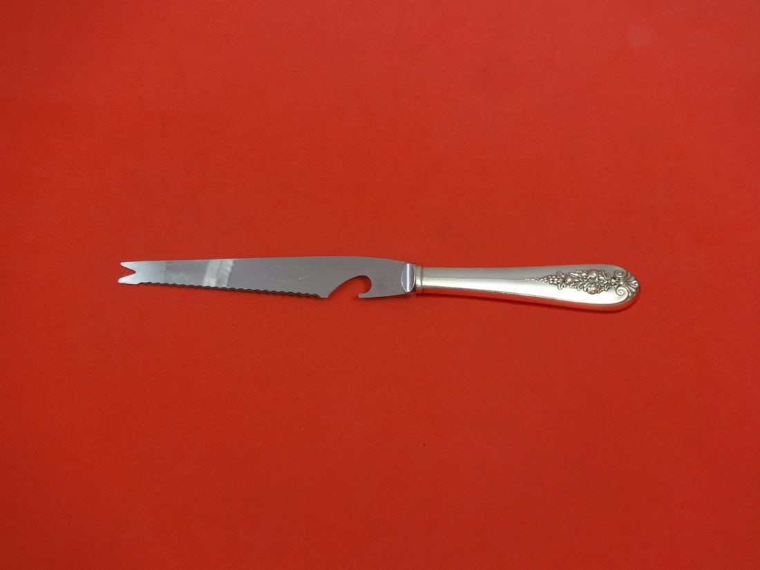 Lunt Pendant-Of-Fruit Sterling Silver Bar Knife Custom Made 9 1/8": Lunt Pendant-Of-Fruit Sterling Silver Bar Knife Custom Made 9 1/8" This exquisite Pendant-Of-Fruit bar knife by Lunt features a hollow handle crafted from high-quality sterling silver, paired with a d