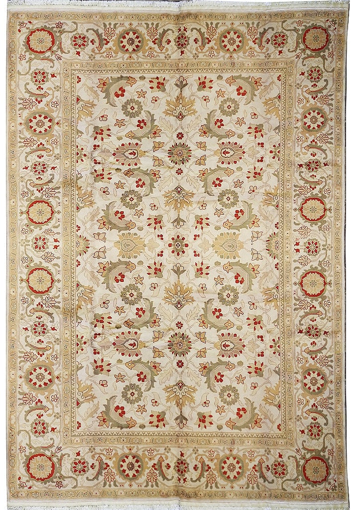 9 x 12 New Handwoven Oushak Wool Area Rug in Neutral Earthy Tones: 9 x 12 New Handwoven Oushak Wool Area Rug in Neutral Earthy Tones Free continental US Shipping Enhance your living space with this exquisite 9 x 12 Oushak rug, expertly crafted from natural wool. Hand