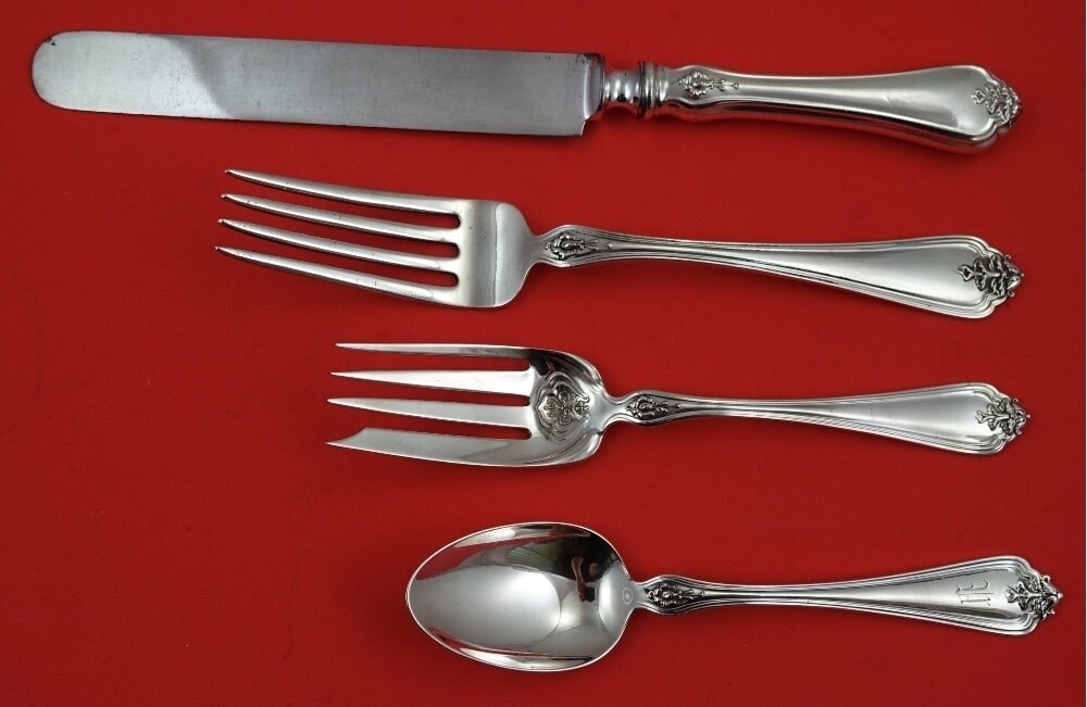 Whiting Duchess Sterling Silver 4-Piece Dinner Set: Whiting Duchess Sterling Silver 4-Piece Dinner Set Enhance your dining experience with this exquisite 4-piece place setting in the Duchess pattern by Whiting. Crafted from high-quality sterling silver