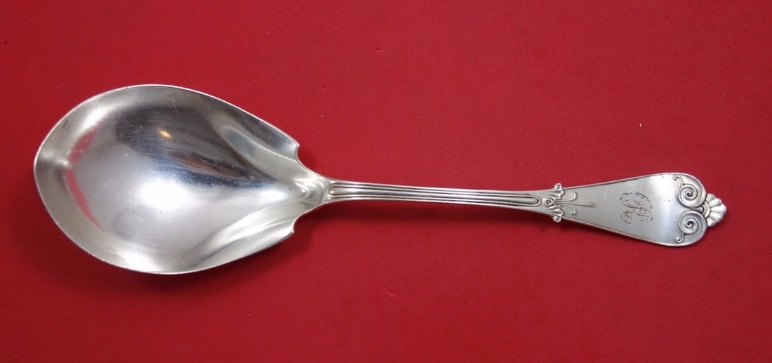 Tiffany & Co Beekman Sterling Silver Serving Spoon 9 Inch: Tiffany & Co Beekman Sterling Silver Serving Spoon 9 Inch This exquisite Beekman pattern serving spoon from Tiffany & Co. is crafted from high-quality sterling silver. Measuring 9 inches in length, th