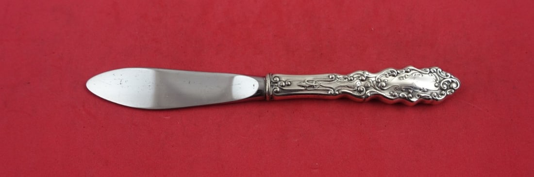 Gorham Luxembourg Sterling Silver Master Butter Knife 6 7/8": Gorham Luxembourg Sterling Silver Master Butter Knife 6 7/8" Introducing the Luxembourg Master Butter Knife by Gorham, a stunning piece crafted from sterling silver. This knife features a hollow handl