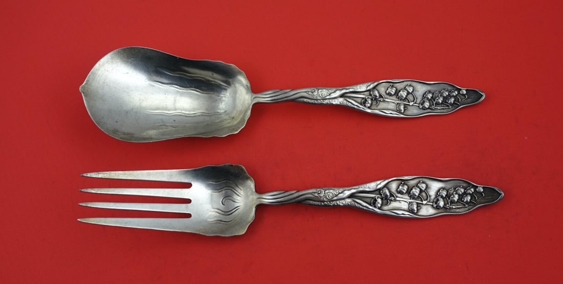 Whiting Sterling Silver Lily of the Valley Salad Serving Set 9" Spoon: Whiting Sterling Silver Lily of the Valley Salad Serving Set 9" Spoon Elevate your dining experience with this exquisite salad serving set from Whiting, featuring the elegant Lily of the Valley patter