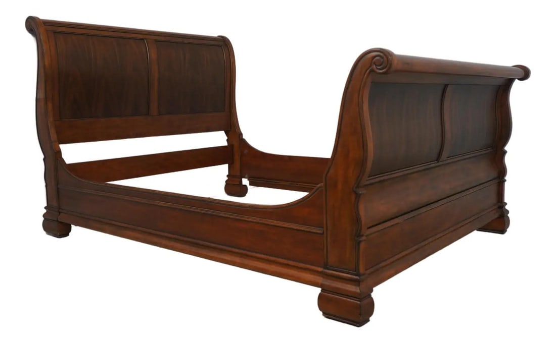 Walnut Ethan Allen Tuscany Queen Sleigh Bed: Walnut Ethan Allen Tuscany Queen Sleigh Bed This Ethan Allen Queen Size Tuscany Sleigh Bed features a traditional design with a walnut finish and is part of the Townhouse Collection. The bed is constr