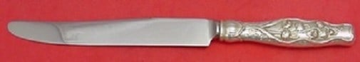 Whiting Lily of the Valley Sterling Silver Dinner Knife 9 1/8": Whiting Lily of the Valley Sterling Silver Dinner Knife 9 1/8" This exquisite knife features the elegant "Lily of the Valley" pattern by Whiting, crafted from high-quality sterling silver. Measuring 9