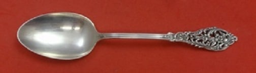 Reed and Barton Florentine Lace Sterling Silver Serving Spoon 8.5": Reed and Barton Florentine Lace Sterling Silver Serving Spoon 8.5" This exquisite serving spoon from Reed and Barton features the elegant Florentine Lace pattern, a true classic in sterling silver. Me