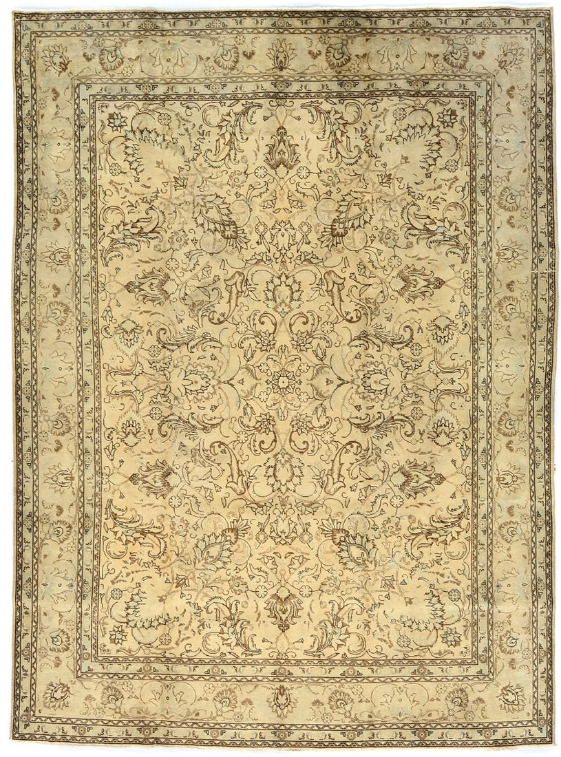 Vintage Handmade Wool Oriental Floral Rug 9'5 x 12'10 Distressed Style: Vintage Handmade Wool Oriental Floral Rug 9'5 x 12'10 Distressed Style This vintage handmade Oriental rug showcases a distressed classic floral design, perfect for adding a touch of elegance to any ro