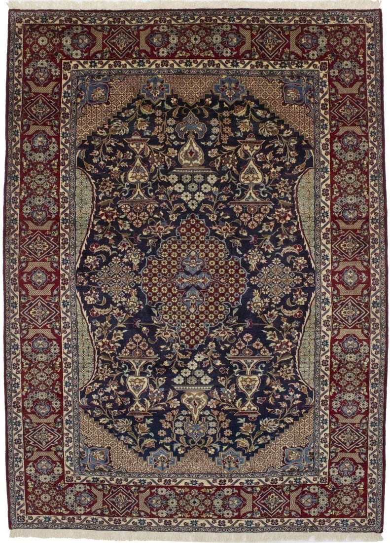 Vintage Hand-Knotted Oriental Area Rug Floral Design 11'8 x 8'2 Wool: Vintage Hand-Knotted Oriental Area Rug Floral Design 11'8 x 8'2 Wool Enhance your home decor with this stunning vintage 8'2" x 11'8" oriental rug, featuring a classic floral and geometric design. Craf