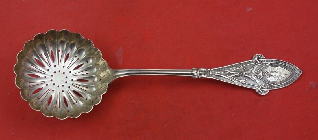 Tiffany & Co Sterling Silver Italian Pattern Pea Spoon 8 3/4": Tiffany & Co Sterling Silver Italian Pattern Pea Spoon 8 3/4" This exquisite serving spoon from Tiffany & Co. features the classic "Italian" pattern, showcasing the elegance and craftsmanship synonymo