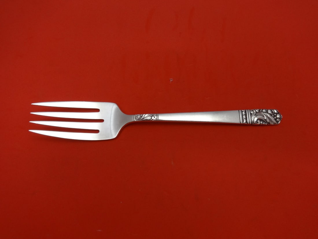 Oneida Mansion House Sterling Silver Salad Fork 6 1/2 in: Oneida Mansion House Sterling Silver Salad Fork 6 1/2 in Sterling silver salad fork in the Mansion House pattern by Oneida. It is not monogrammed and is in excellent condition. Pre-owned condition. Sp