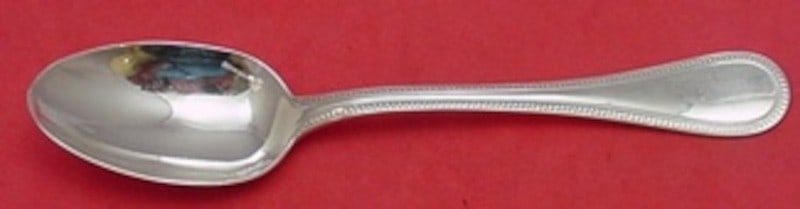 Christofle Perles Sterling Silver Soup Dessert Spoon 6 3/4: Christofle Perles Sterling Silver Soup Dessert Spoon 6 3/4 This is a Christofle Perles sterling silver place soup spoon / dessert spoon in a vintage style. It is not monogrammed and is in excellent pr