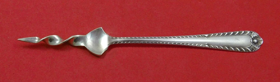 International Sterling Silver Gadroon Butter Pick Custom 5 3/4 Inch: International Sterling Silver Gadroon Butter Pick Custom 5 3/4 Inch This exquisite butter pick features the elegant Gadroon pattern by International Sterling. Crafted from high-quality sterling silver